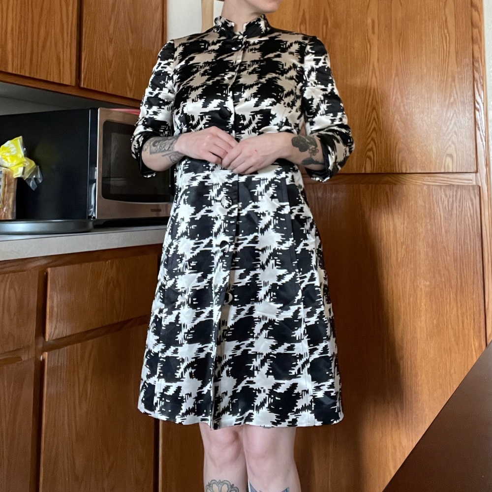 Trina Turk silk/wool houndstooth coat 3/4 sleeve statement jacket black/white